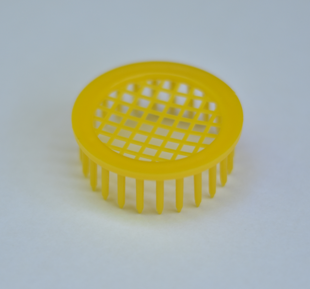ROUND YELLOW PLASTIC QUEEN CAGE