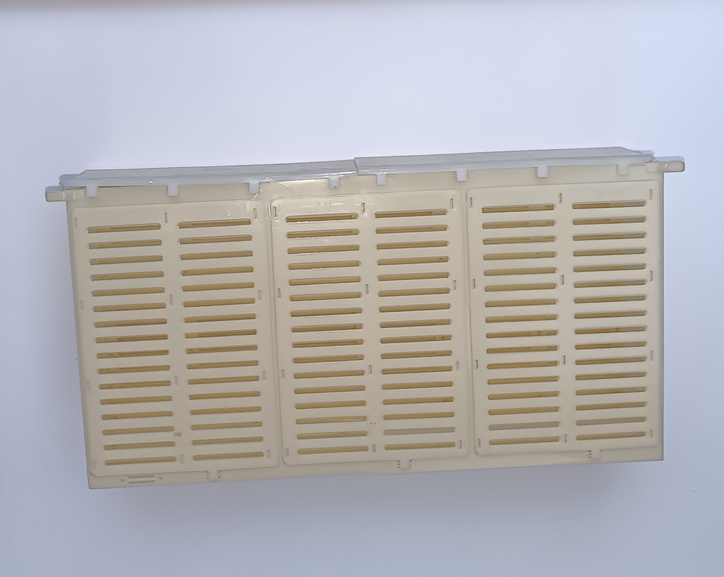 2 DEEP FRAME ISOLATION CAGE – QUEEN EXCLUDER