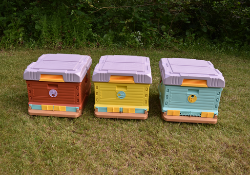 [A2083] INSULATED BEEHIVE SET - 1 DEEP – ASSEMBLED – INCLUDES ASSEMBLED FRAMES AND FOUNDATIONS