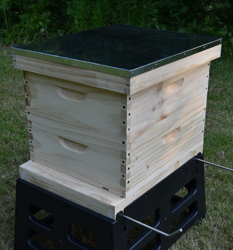 [A2099] BEEHIVE SET - 2 MEDIUM – UNASSEMBLED – NO FRAME