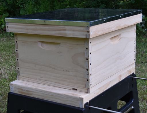 [A2104] BEEHIVE SET - 1 DEEP – UNASSEMBLED – NO FRAME