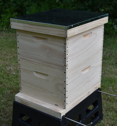 [A2123] BEEHIVE SET - 2 DEEP – UNASSEMBLED – INCLUDES ASSEMBLED FRAMES AND FOUNDATIONS